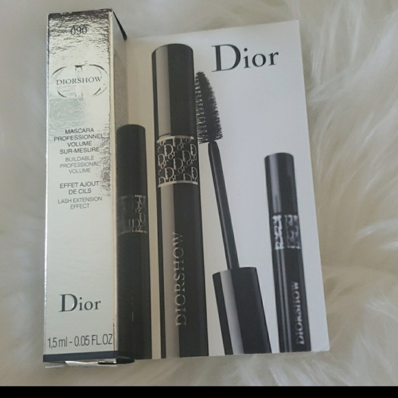 Mascara - Picture 2 of 3